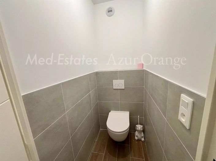 Image No.21-3 Bed Apartment for sale