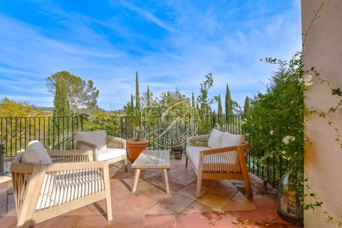 Image No.21-6 Bed House for sale