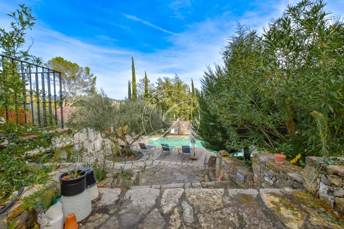 Image No.27-6 Bed House for sale