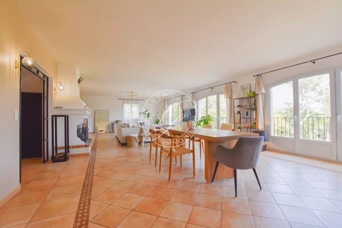 Image No.33-6 Bed House for sale