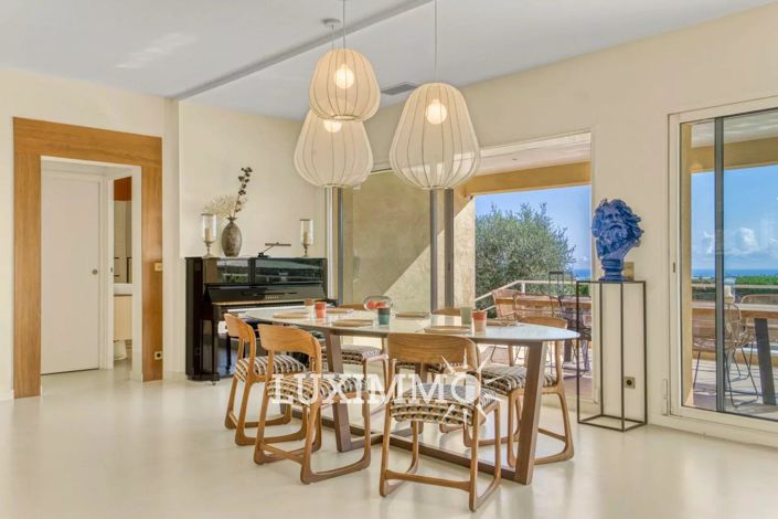 Image No.5-5 Bed House for sale