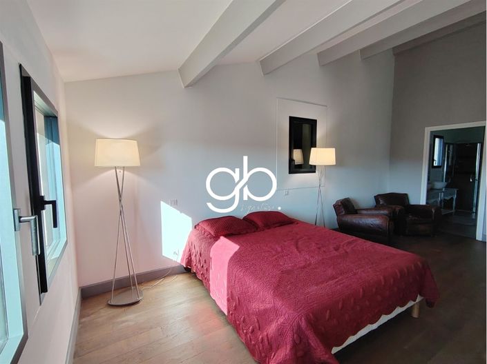 Image No.18-7 Bed House for sale