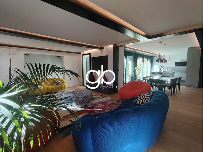 Image No.29-7 Bed House for sale