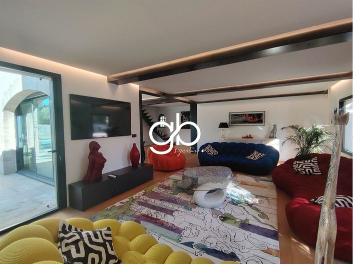 Image No.30-7 Bed House for sale