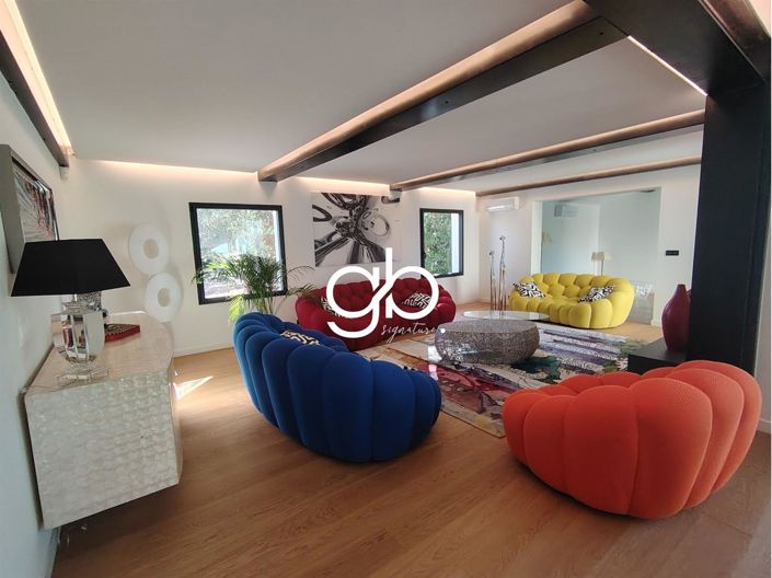 Image No.31-7 Bed House for sale