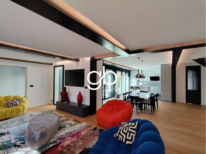 Image No.9-7 Bed House for sale