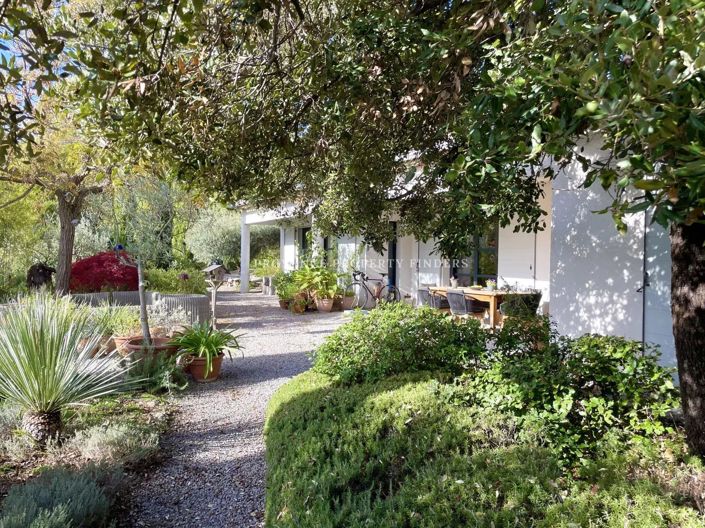 Image No.1-3 Bed House for sale