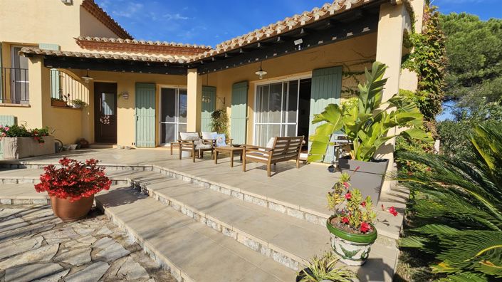 Image No.2-5 Bed House for sale