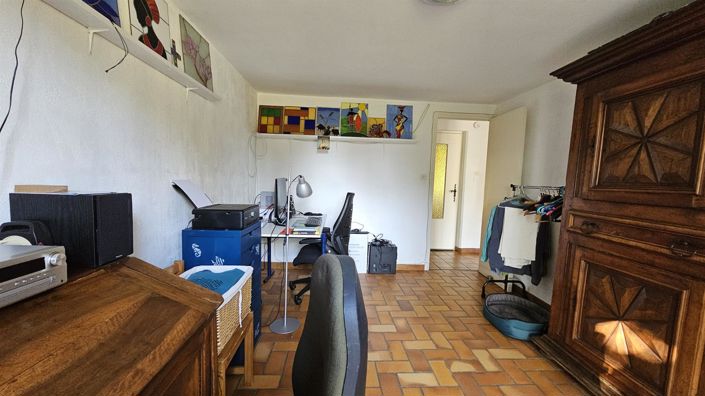 Image No.21-5 Bed House for sale