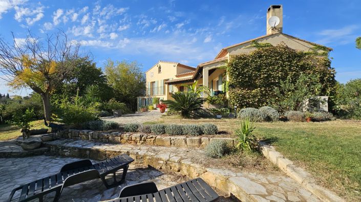 Image No.24-5 Bed House for sale