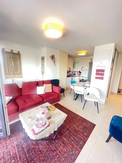 Image No.6-2 Bed Property for sale