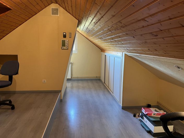 Image No.16-5 Bed House for sale