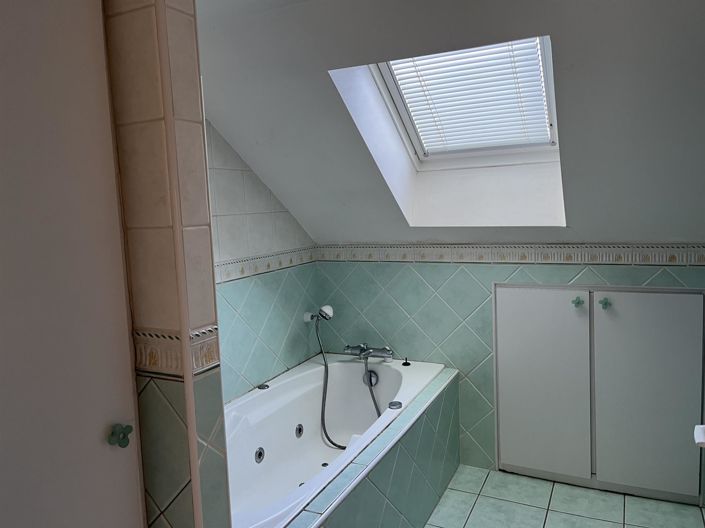 Image No.17-5 Bed House for sale