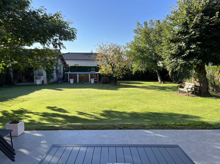 Image No.3-5 Bed House for sale