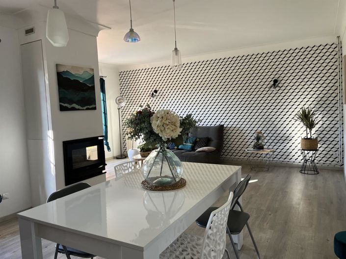 Image No.7-5 Bed House for sale