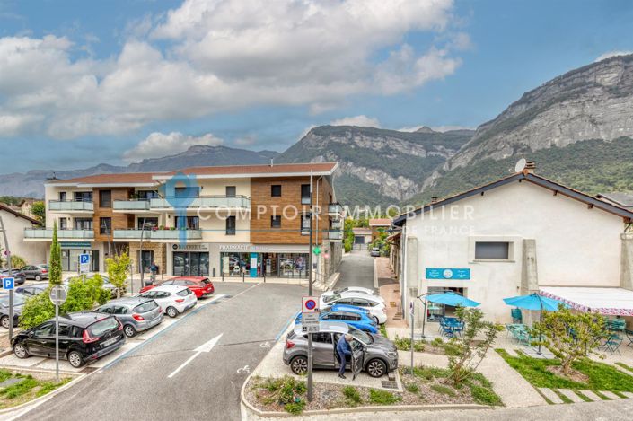 Image No.12-4 Bed House for sale