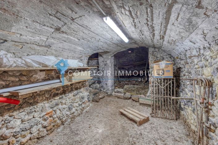 Image No.17-4 Bed House for sale