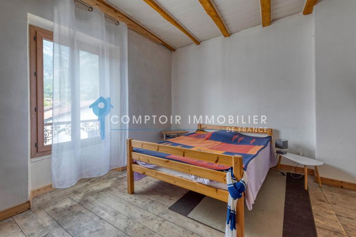 Image No.7-4 Bed House for sale