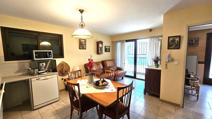 Image No.13-3 Bed House for sale