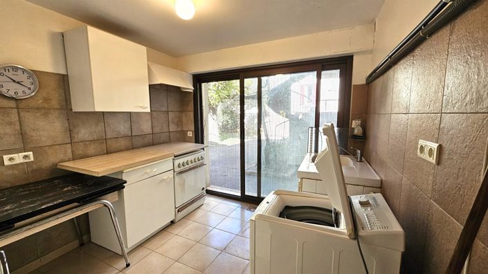 Image No.15-3 Bed House for sale