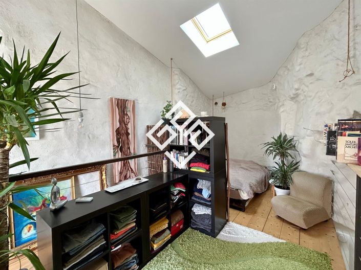 Image No.11-1 Bed House for sale