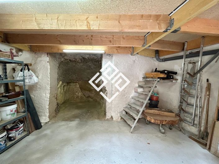 Image No.9-1 Bed House for sale