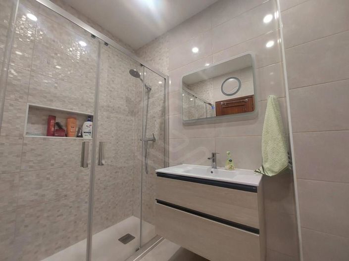 Image No.28-2 Bed Apartment for sale