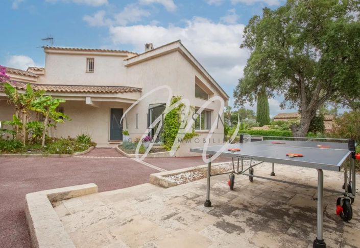 Image No.20-4 Bed House for sale