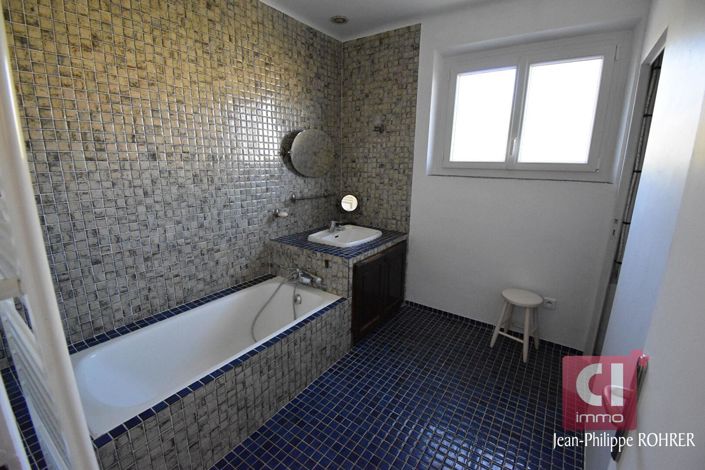 Image No.9-4 Bed House for sale