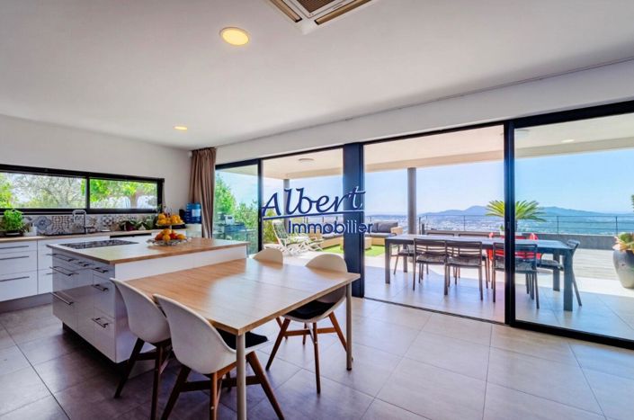 Image No.4-3 Bed House for sale