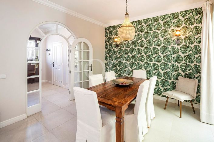 Image No.1-3 Bed House for sale