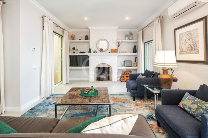 Image No.19-3 Bed House for sale