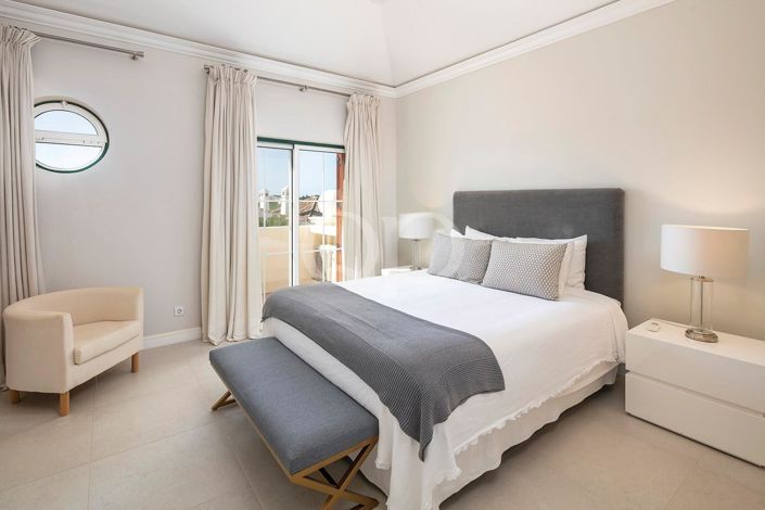 Image No.7-3 Bed House for sale