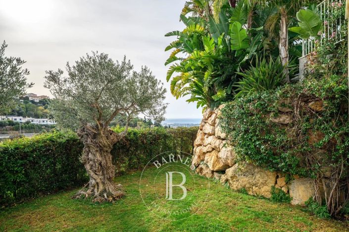 Image No.17-4 Bed House for sale