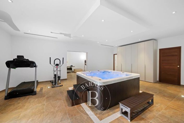 Image No.19-4 Bed House for sale