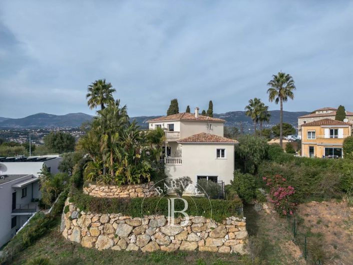 Image No.20-4 Bed House for sale