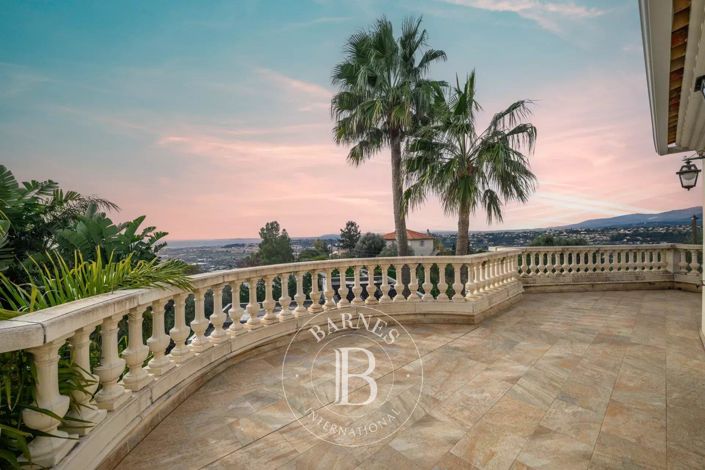 Image No.7-4 Bed House for sale