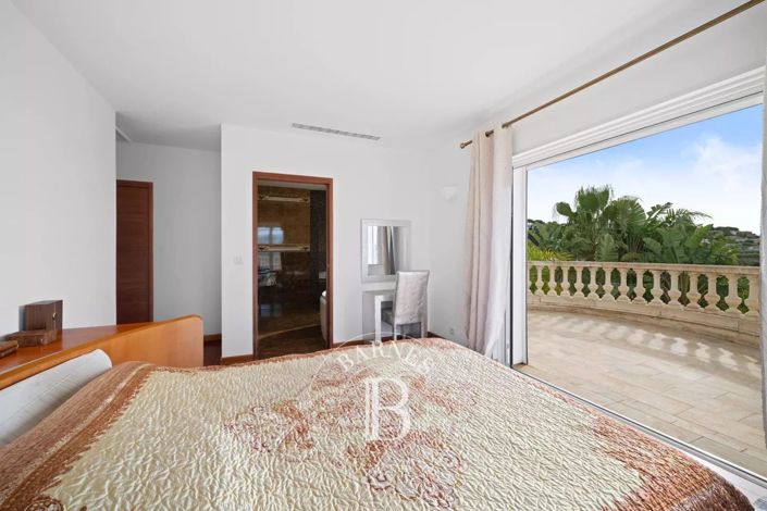 Image No.9-4 Bed House for sale