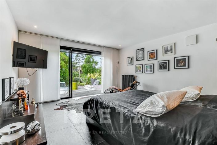 Image No.7-4 Bed House for sale