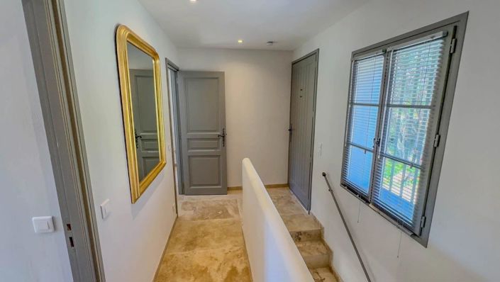 Image No.12-4 Bed House for sale