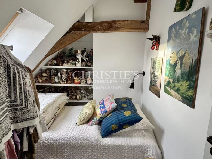 Image No.25-4 Bed House for sale