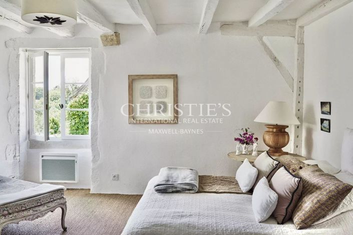 Image No.3-4 Bed House for sale