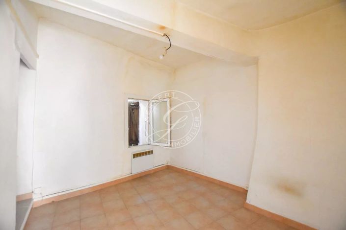 Image No.7-House for sale