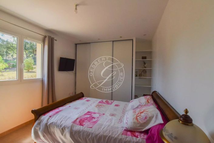 Image No.12-3 Bed House for sale