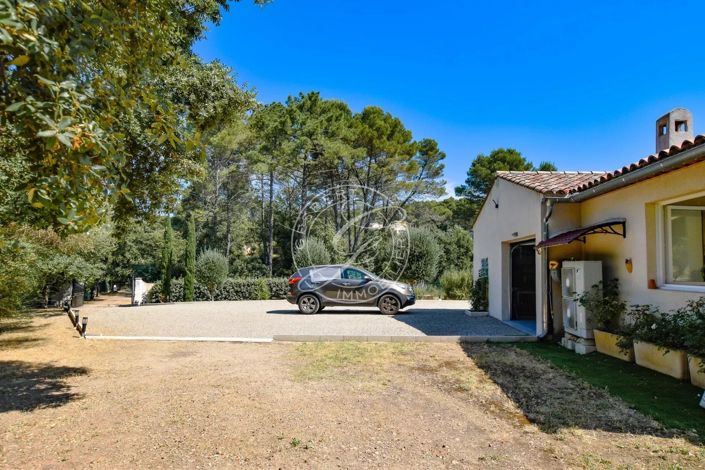 Image No.24-3 Bed House for sale