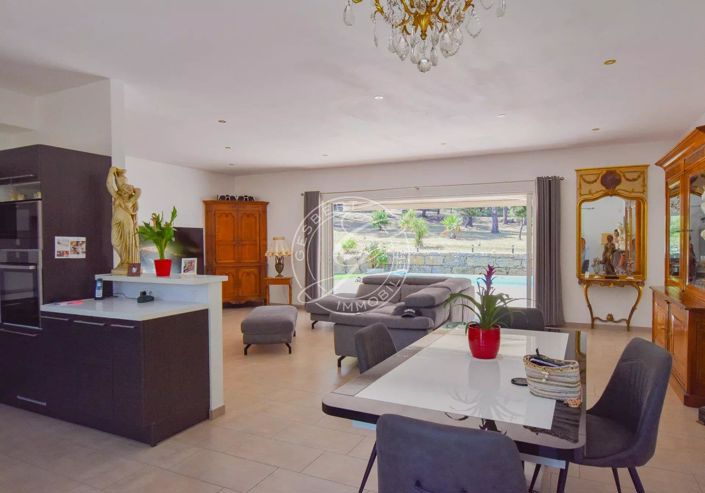 Image No.4-3 Bed House for sale