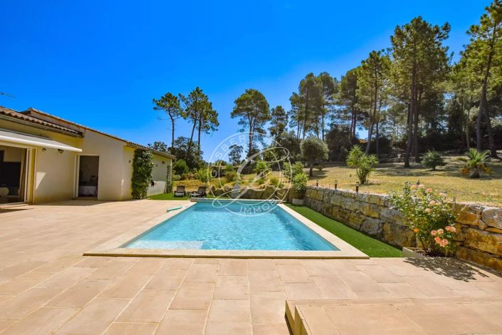 Image No.8-3 Bed House for sale