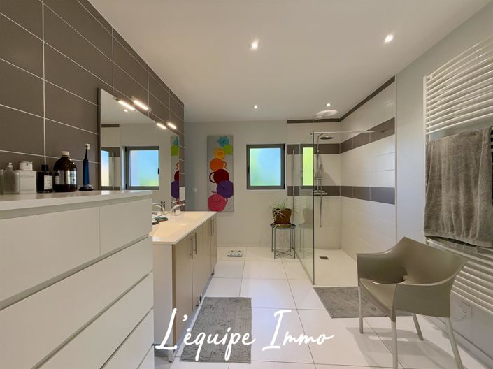 Image No.15-4 Bed House for sale