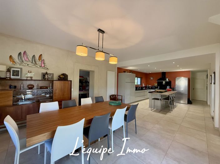 Image No.4-4 Bed House for sale