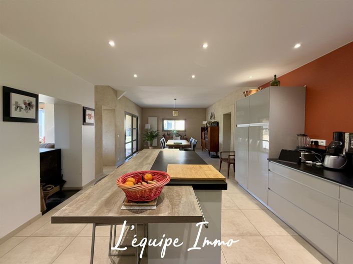 Image No.5-4 Bed House for sale